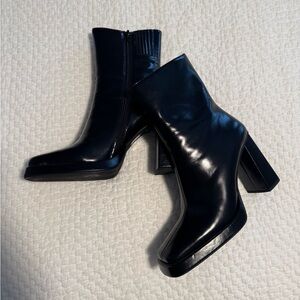 Jeffrey Campbell size 9 boots